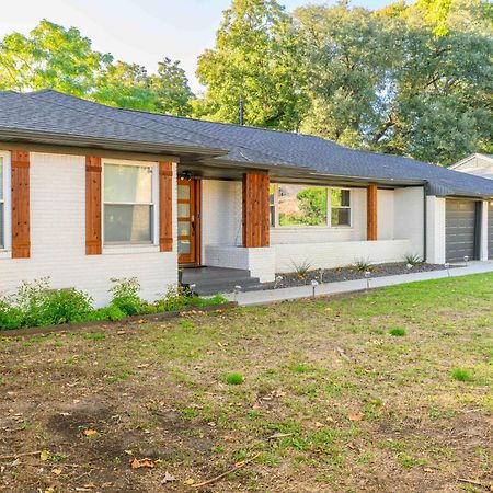 Modern Midway Hollow With Pool! Villa Dallas Exterior foto