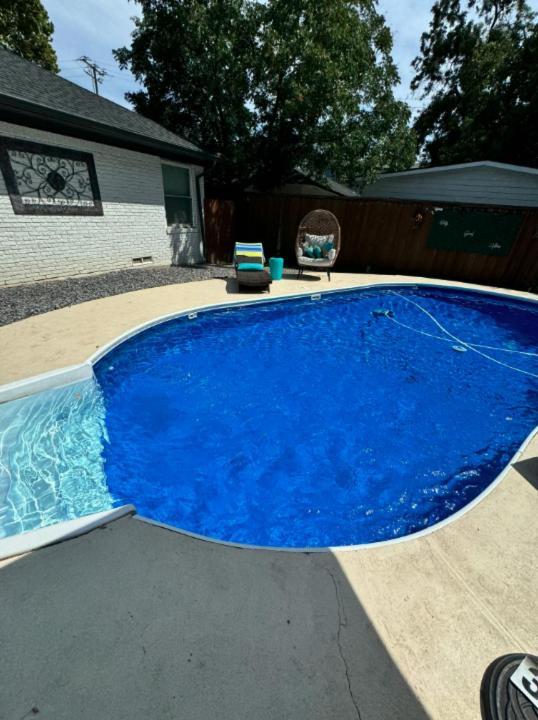 Modern Midway Hollow With Pool! Villa Dallas Exterior foto